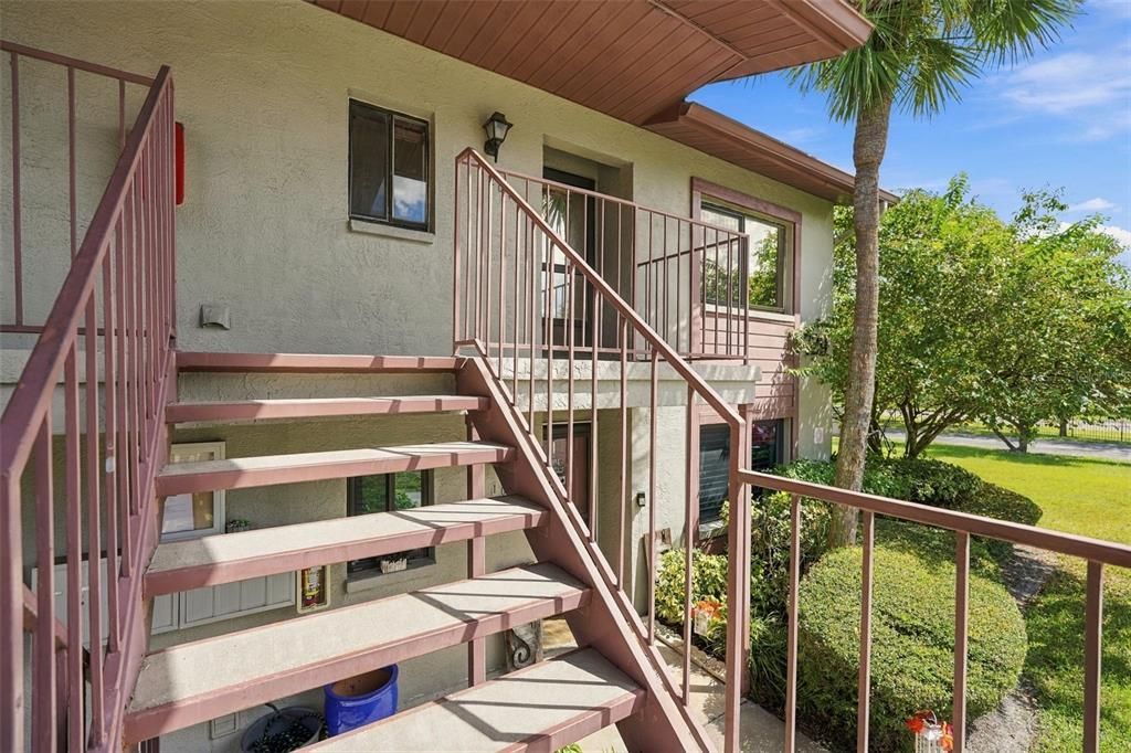 For Sale: $175,000 (2 beds, 2 baths, 980 Square Feet)