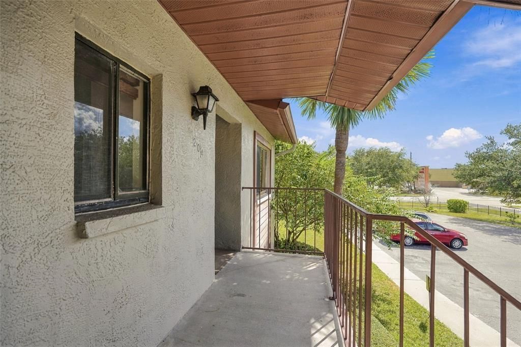 For Sale: $175,000 (2 beds, 2 baths, 980 Square Feet)