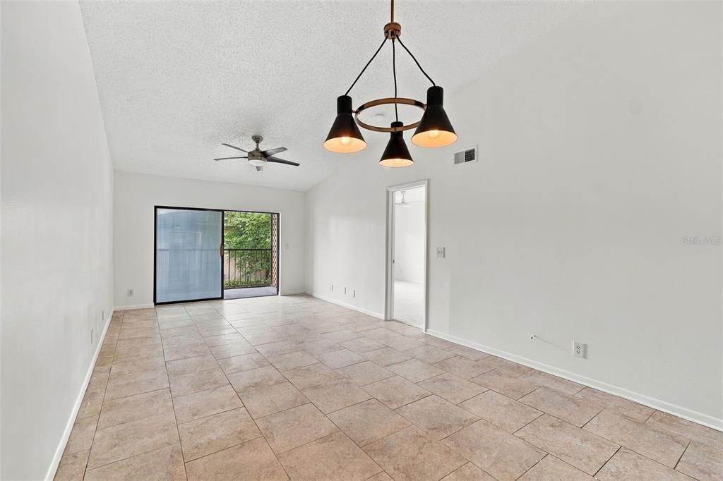 For Sale: $175,000 (2 beds, 2 baths, 980 Square Feet)