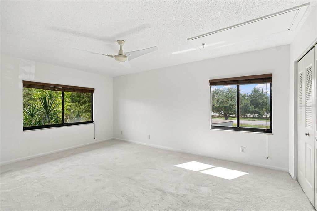For Sale: $175,000 (2 beds, 2 baths, 980 Square Feet)