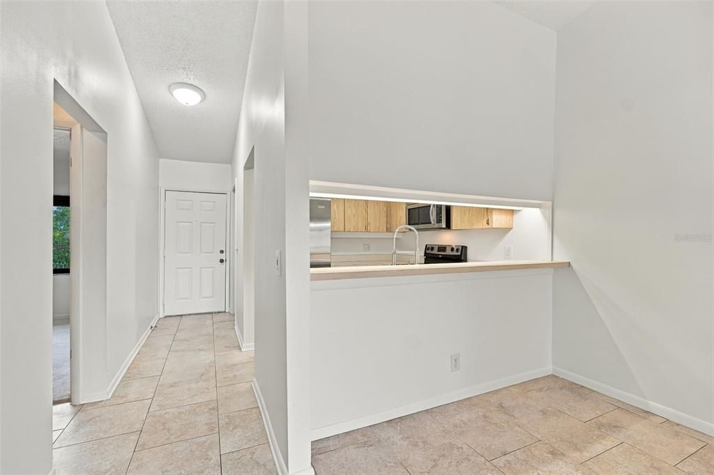 For Sale: $175,000 (2 beds, 2 baths, 980 Square Feet)