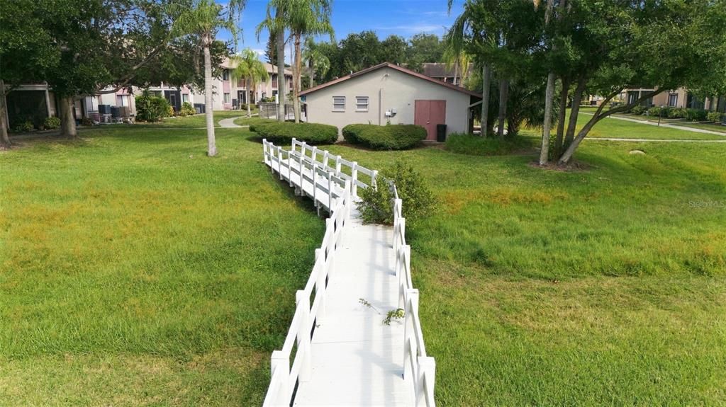 For Sale: $175,000 (2 beds, 2 baths, 980 Square Feet)
