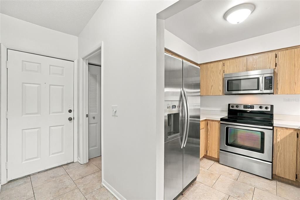 For Sale: $175,000 (2 beds, 2 baths, 980 Square Feet)