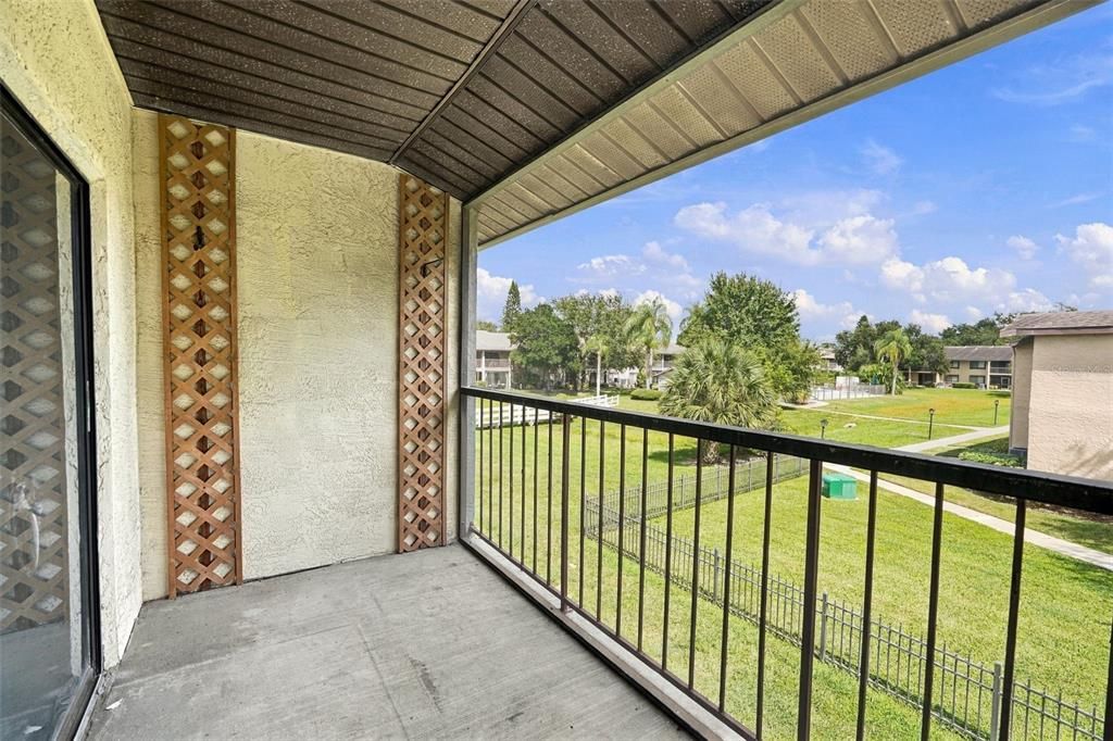 For Sale: $175,000 (2 beds, 2 baths, 980 Square Feet)