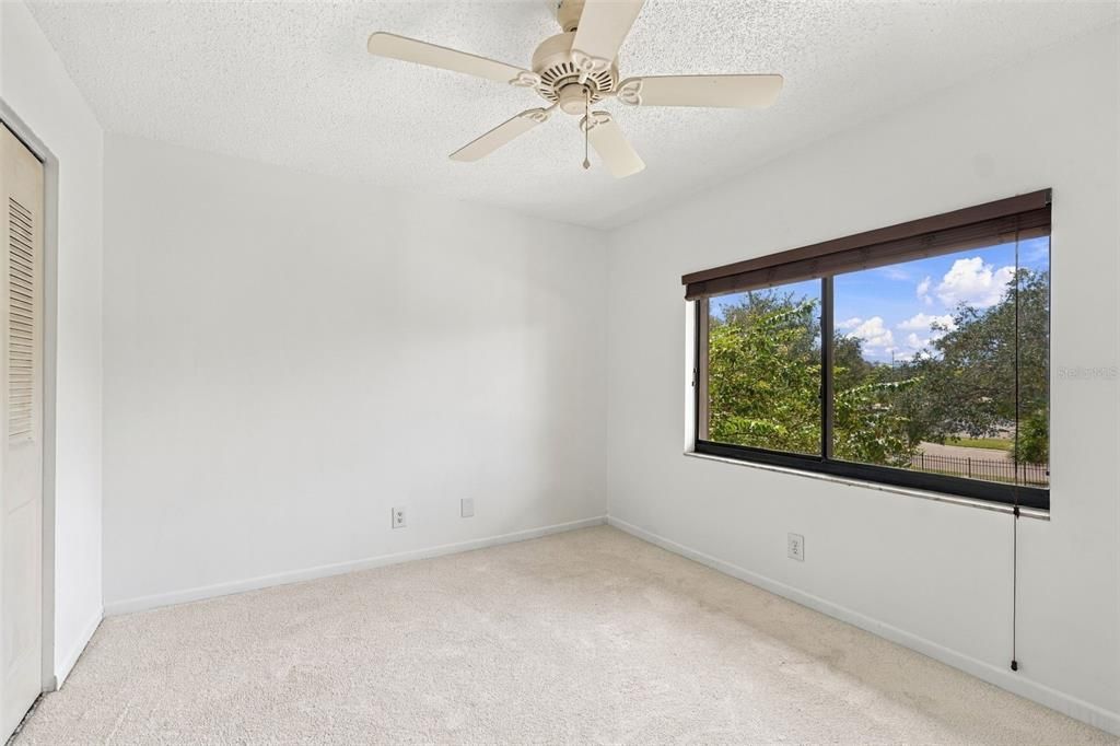 For Sale: $175,000 (2 beds, 2 baths, 980 Square Feet)