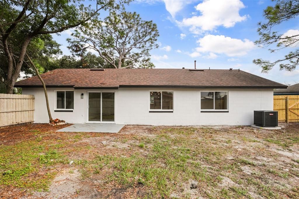 For Sale: $329,900 (3 beds, 2 baths, 1561 Square Feet)