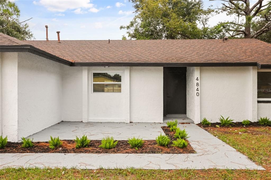 For Sale: $329,900 (3 beds, 2 baths, 1561 Square Feet)