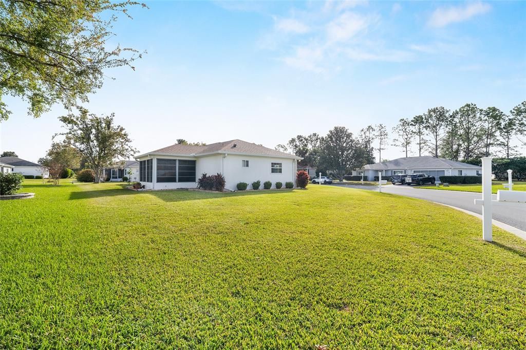 For Sale: $239,000 (2 beds, 2 baths, 1296 Square Feet)
