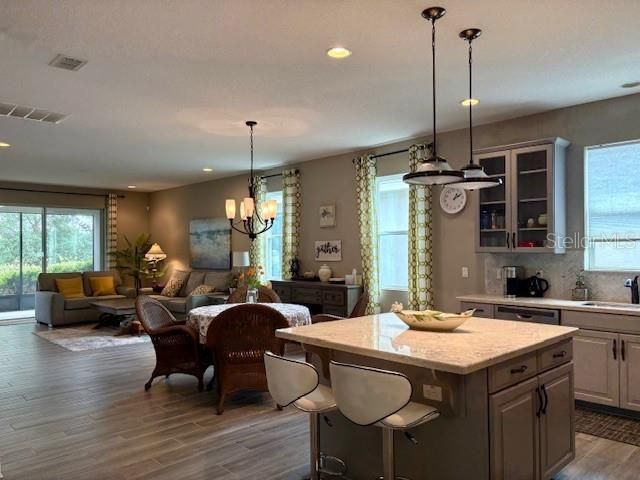 For Sale: $480,000 (4 beds, 3 baths, 2547 Square Feet)