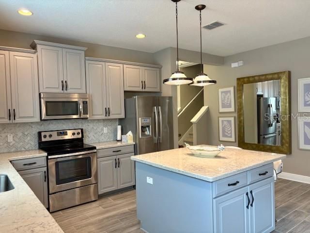 For Sale: $480,000 (4 beds, 3 baths, 2547 Square Feet)
