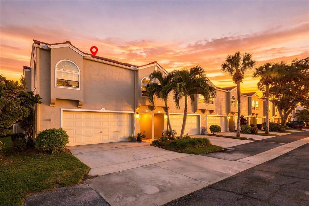 En Venta: $599,000 (3 camas, 2 baños, 2159 Pies cuadrados)