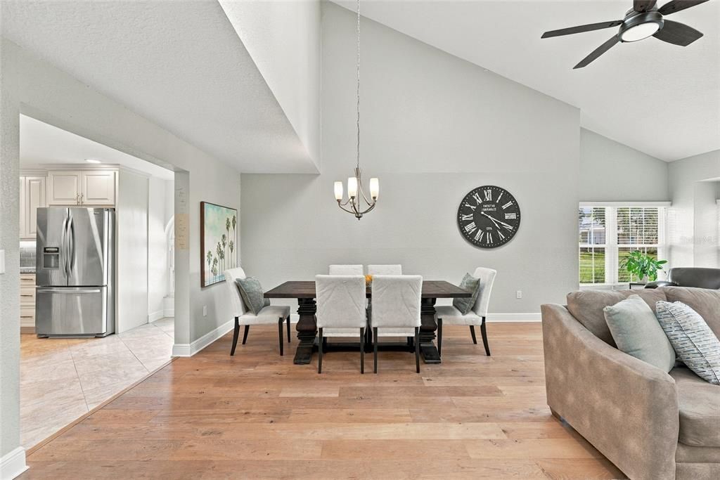 En Venta: $599,000 (3 camas, 2 baños, 2159 Pies cuadrados)