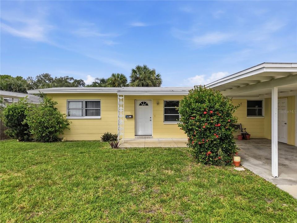 For Sale: $245,000 (2 beds, 1 baths, 960 Square Feet)