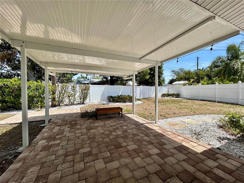 For Rent: $3,000 (3 beds, 2 baths, 1052 Square Feet)
