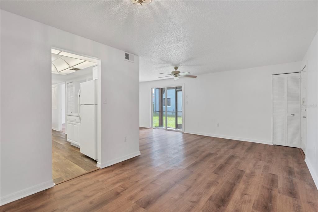 For Rent: $1,500 (2 beds, 2 baths, 960 Square Feet)