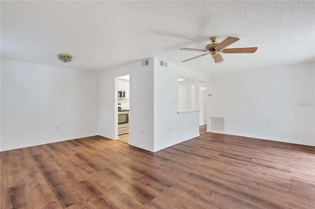 For Rent: $1,500 (2 beds, 2 baths, 960 Square Feet)