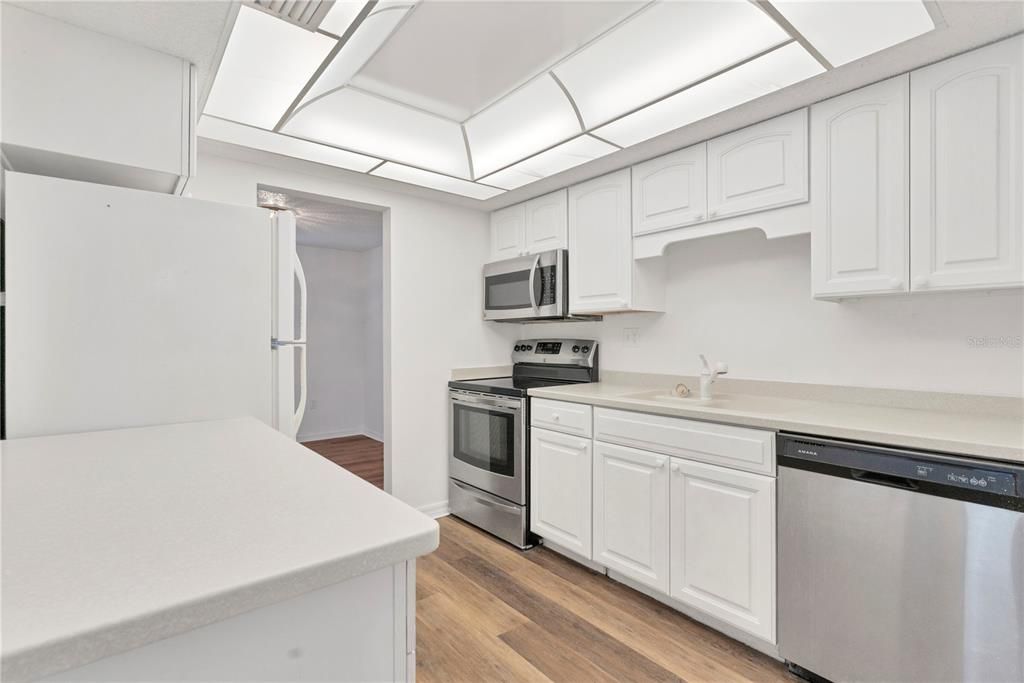 For Rent: $1,500 (2 beds, 2 baths, 960 Square Feet)