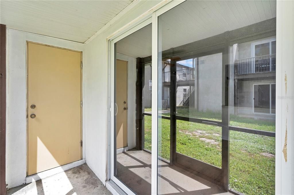 For Rent: $1,500 (2 beds, 2 baths, 960 Square Feet)
