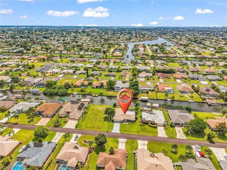 For Sale: $589,900 (3 beds, 2 baths, 1679 Square Feet)