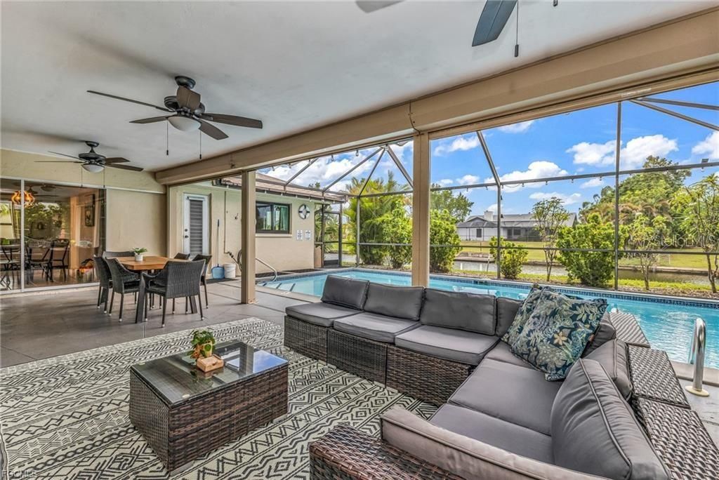 For Sale: $589,900 (3 beds, 2 baths, 1679 Square Feet)