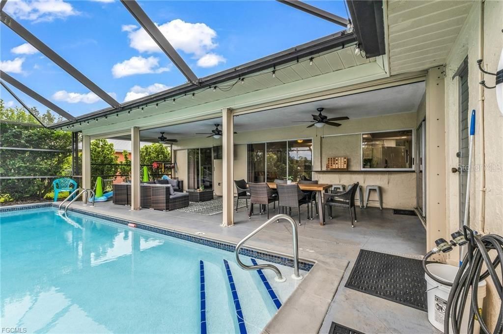 For Sale: $589,900 (3 beds, 2 baths, 1679 Square Feet)