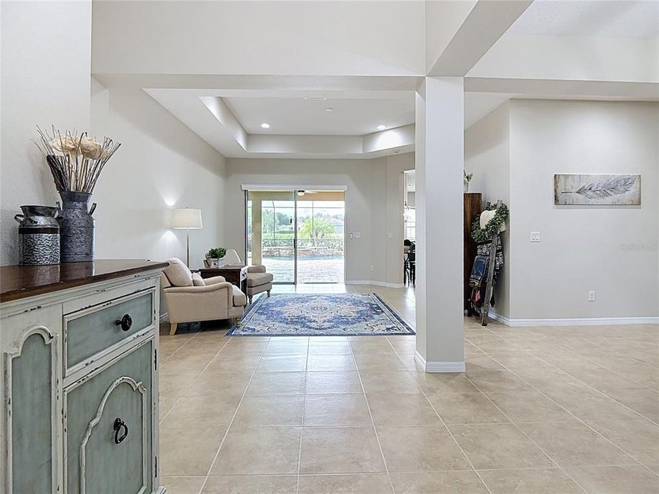 En Venta: $1,024,000 (4 camas, 4 baños, 3902 Pies cuadrados)