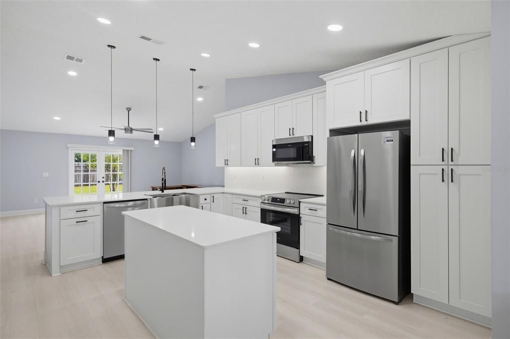 For Sale: $345,000 (3 beds, 2 baths, 1887 Square Feet)