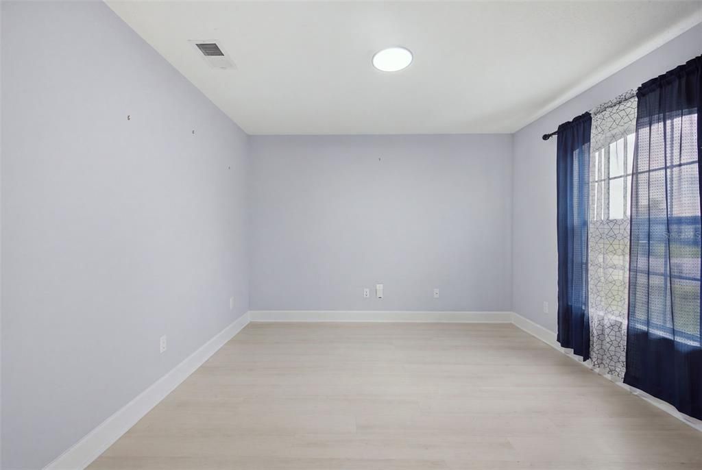 For Sale: $345,000 (3 beds, 2 baths, 1887 Square Feet)