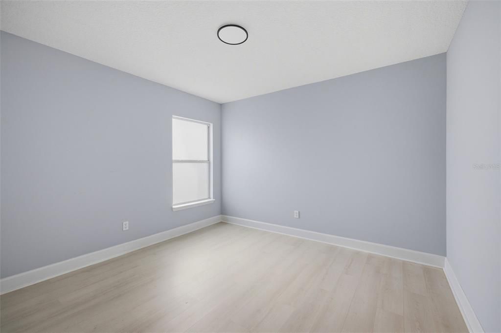 For Sale: $345,000 (3 beds, 2 baths, 1887 Square Feet)