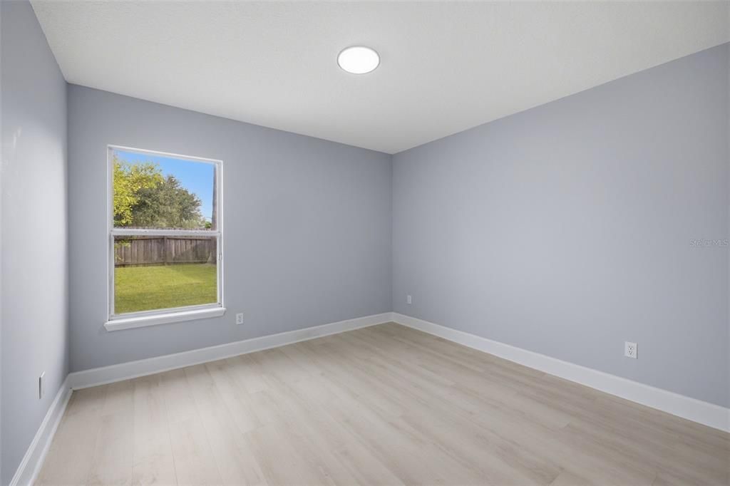For Sale: $345,000 (3 beds, 2 baths, 1887 Square Feet)