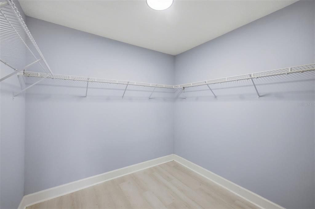 For Sale: $345,000 (3 beds, 2 baths, 1887 Square Feet)