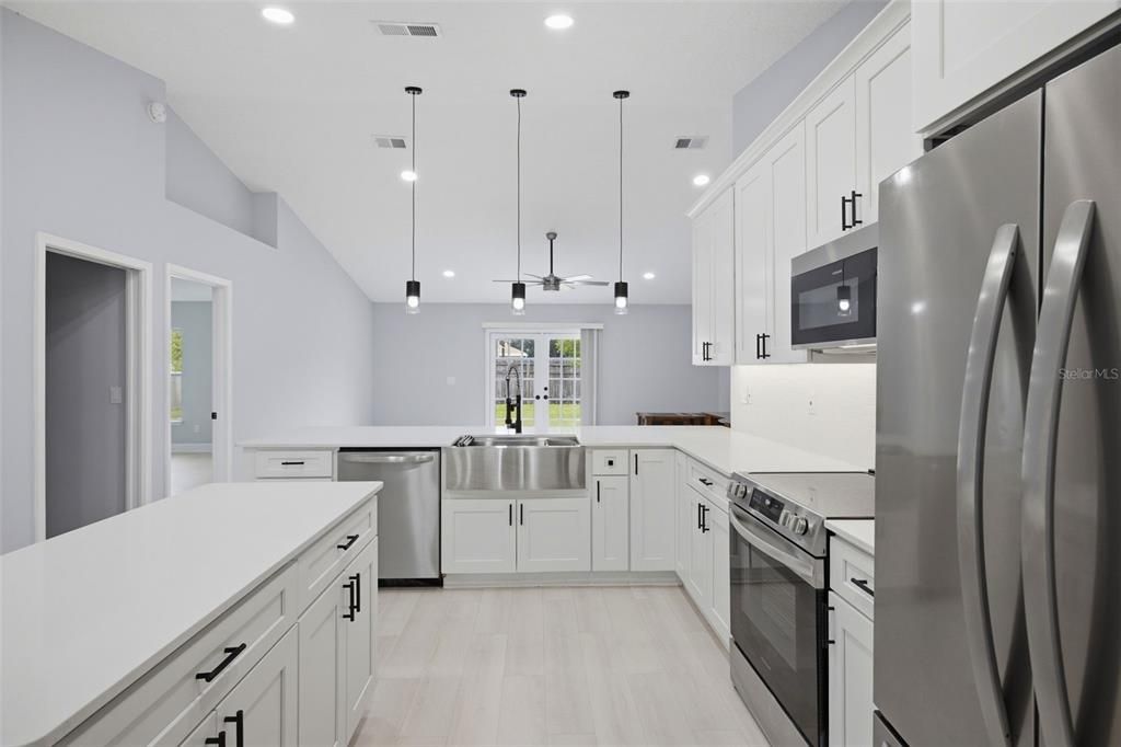 For Sale: $345,000 (3 beds, 2 baths, 1887 Square Feet)