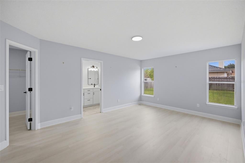 For Sale: $345,000 (3 beds, 2 baths, 1887 Square Feet)