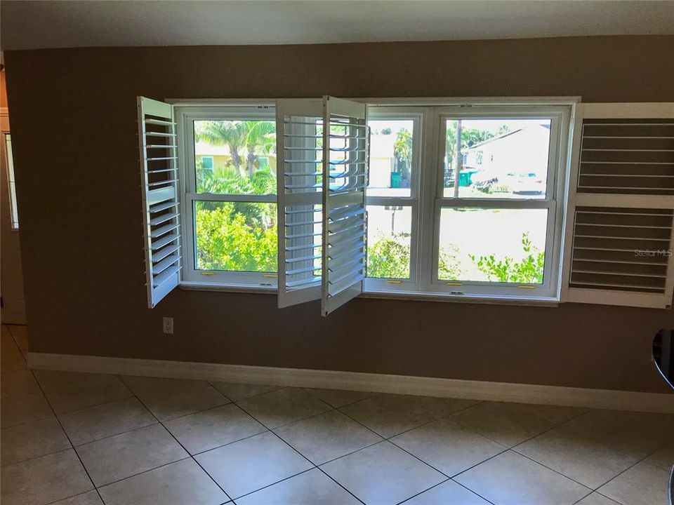 For Sale: $295,900 (3 beds, 2 baths, 1457 Square Feet)