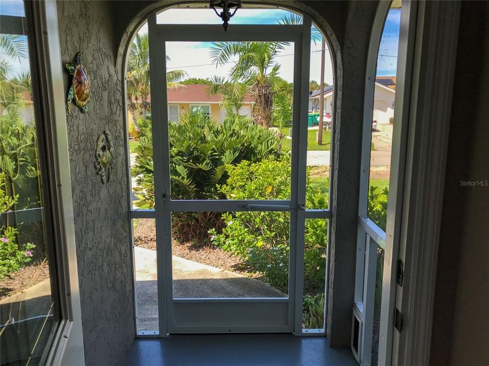 For Sale: $295,900 (3 beds, 2 baths, 1457 Square Feet)