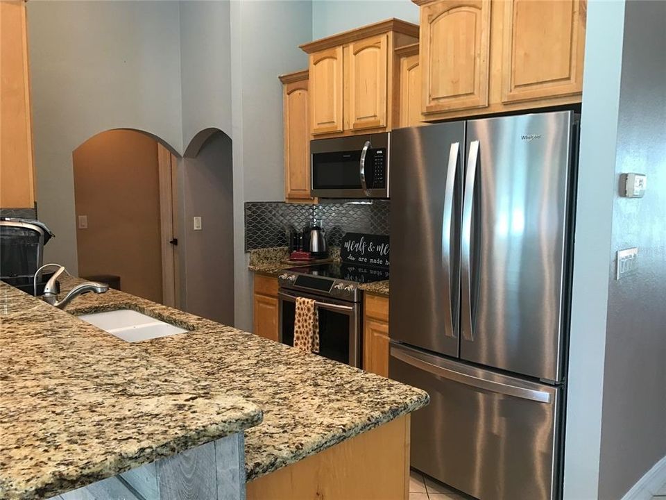 For Sale: $295,900 (3 beds, 2 baths, 1457 Square Feet)