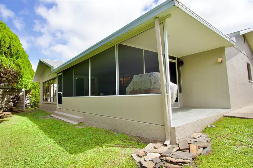 En Venta: $349,900 (2 camas, 2 baños, 1959 Pies cuadrados)