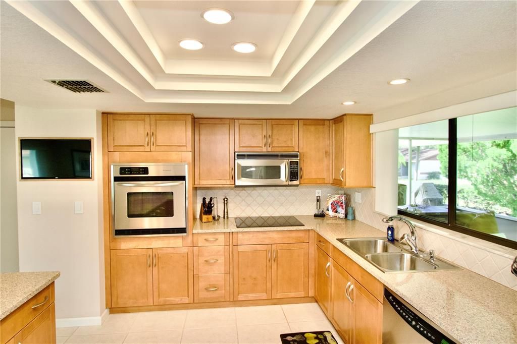 En Venta: $349,900 (2 camas, 2 baños, 1959 Pies cuadrados)