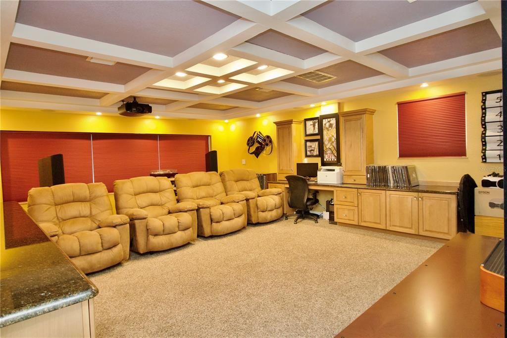 En Venta: $349,900 (2 camas, 2 baños, 1959 Pies cuadrados)