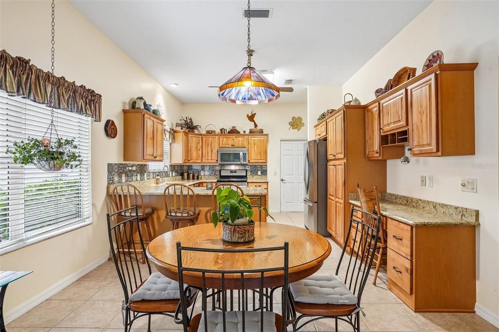 На продажу: $449,000 (3 спален, 2 ванн, 2230 Квадратных фут)