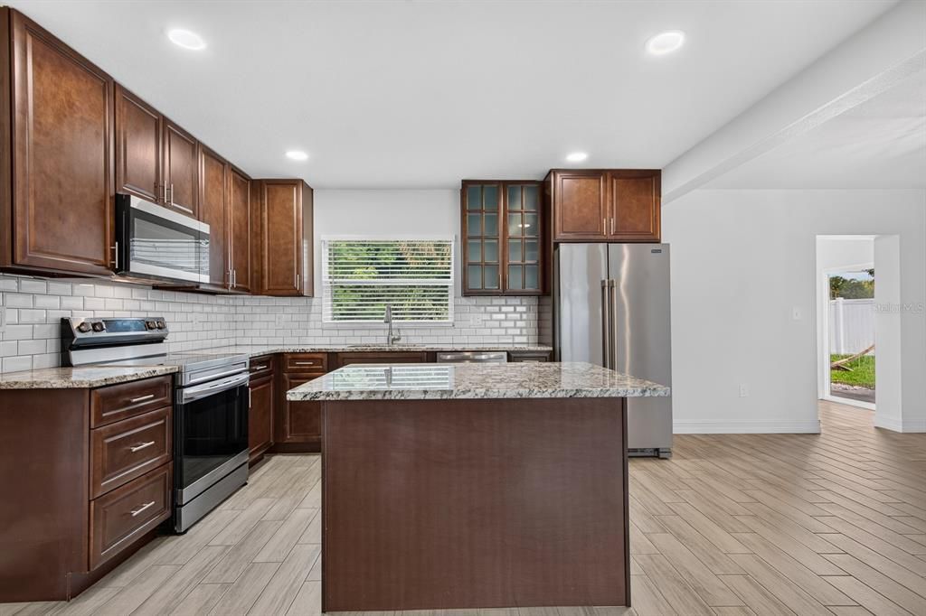 For Rent: $3,000 (3 beds, 2 baths, 1300 Square Feet)