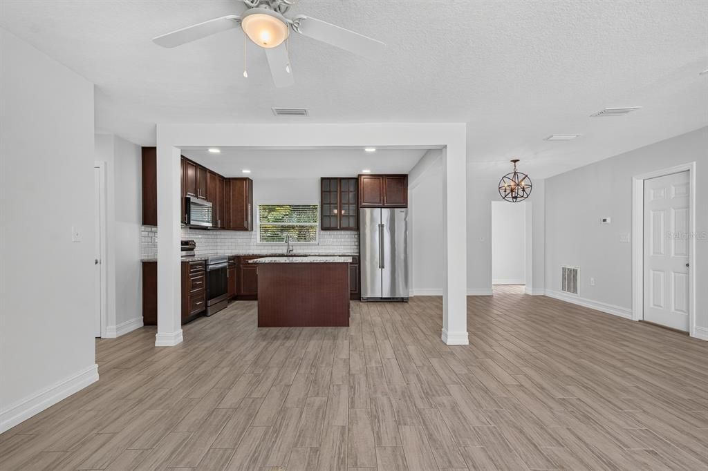 For Rent: $3,000 (3 beds, 2 baths, 1300 Square Feet)
