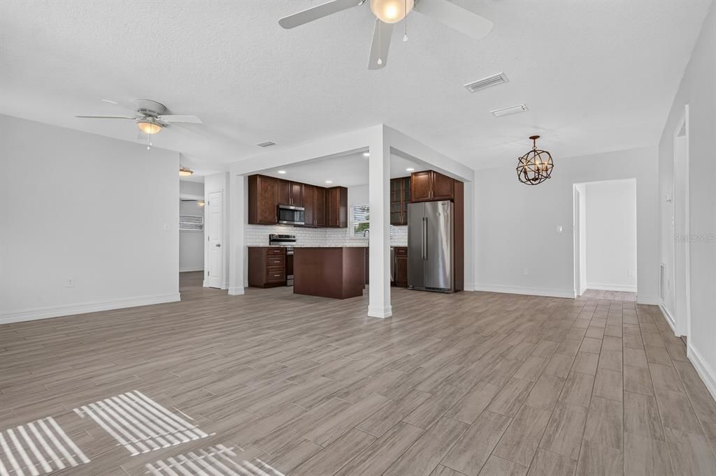 For Rent: $3,000 (3 beds, 2 baths, 1300 Square Feet)