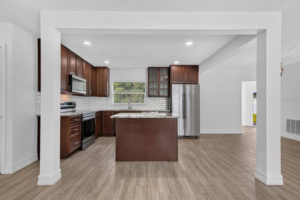 For Rent: $3,000 (3 beds, 2 baths, 1300 Square Feet)