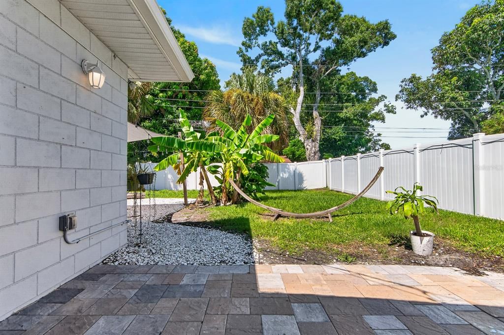 For Rent: $3,000 (3 beds, 2 baths, 1300 Square Feet)