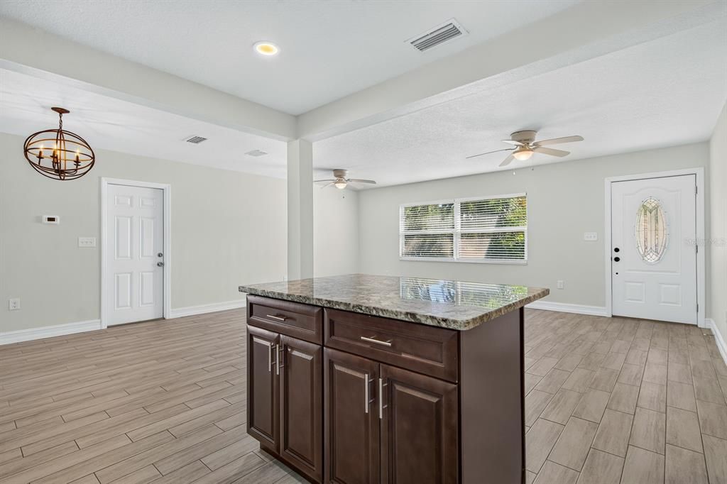 For Rent: $3,000 (3 beds, 2 baths, 1300 Square Feet)