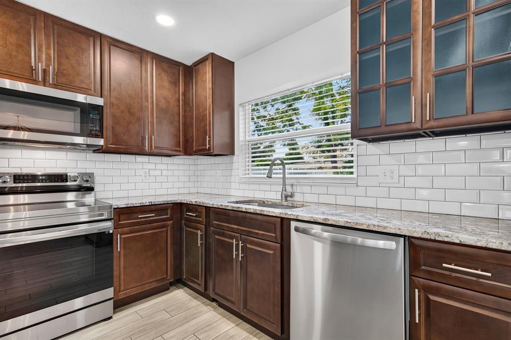 For Rent: $3,000 (3 beds, 2 baths, 1300 Square Feet)