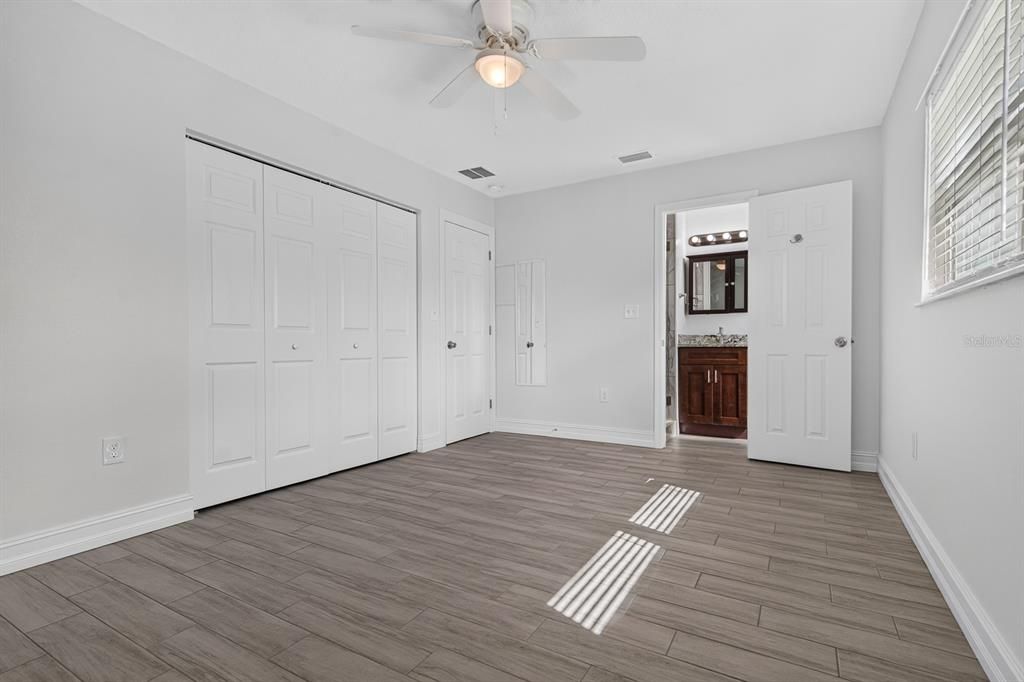 For Rent: $3,000 (3 beds, 2 baths, 1300 Square Feet)