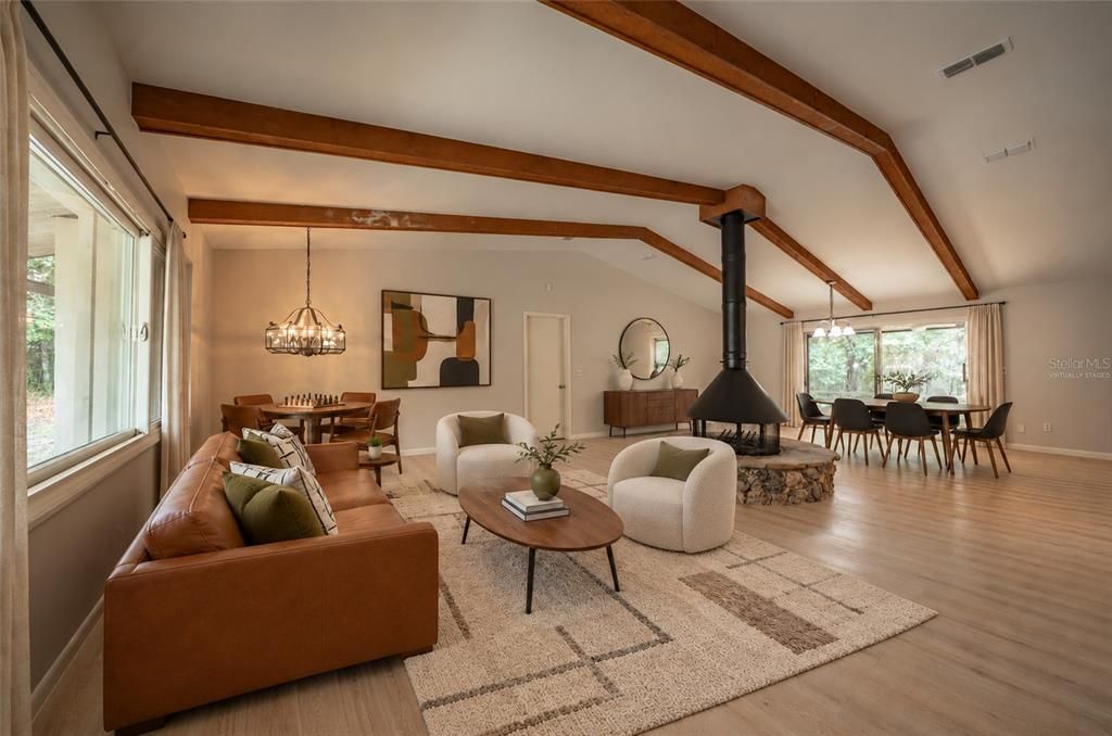 На продажу: $399,900 (2 спален, 2 ванн, 1872 Квадратных фут)
