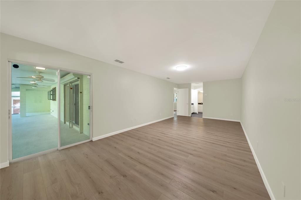 На продажу: $399,900 (2 спален, 2 ванн, 1872 Квадратных фут)